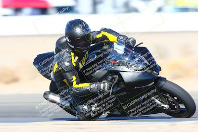 media/Jan-08-2022-SoCal Trackdays (Sat) [[1ec2777125]]/Turn 15 Inside (950am)/